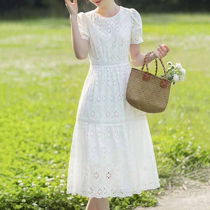 인기 패션여성 여름 펀칭 자수 화이트 반팔 순면 원피스