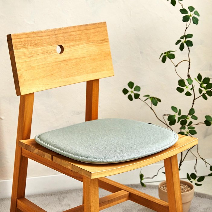 모던하우스 견고해진 밀착형 페이크레더 방석