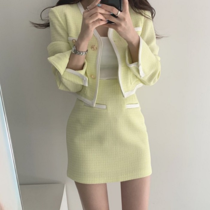 비즈로그인 배색 브이넥 트위드 자켓 미니 스커트 세트 2color