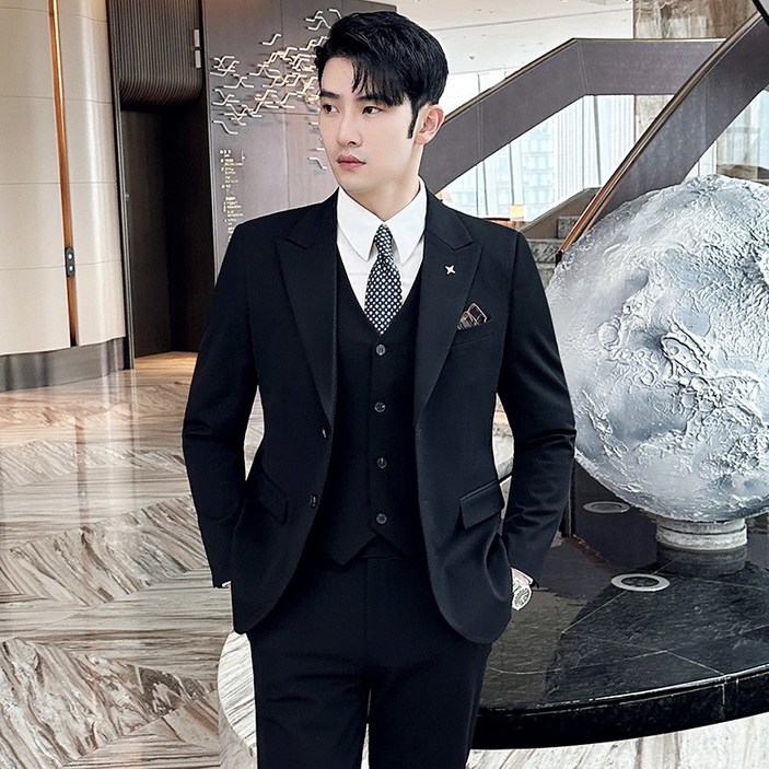 Enyofe 남성용 투버튼 캐주얼 쓰리피스 겨울 정장세트 재킷+조끼+바지 면접 기획 남자수트 3피스  결혼식 하객 남성 슈트 남자 가을검은 양복 세트(3컬러)