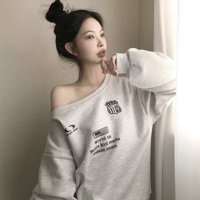 루즈핏 플래그 프린팅 원오프 맨투맨