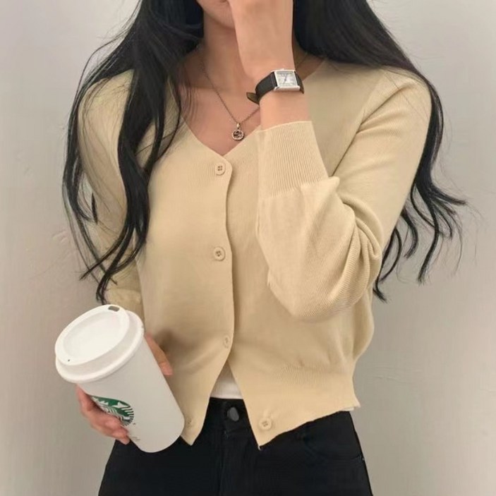 쪼예 캠퍼스룩 브이넥 골지 크롭 가디건 쪼예 캠퍼스룩 브이넥 골지 크롭 가디건