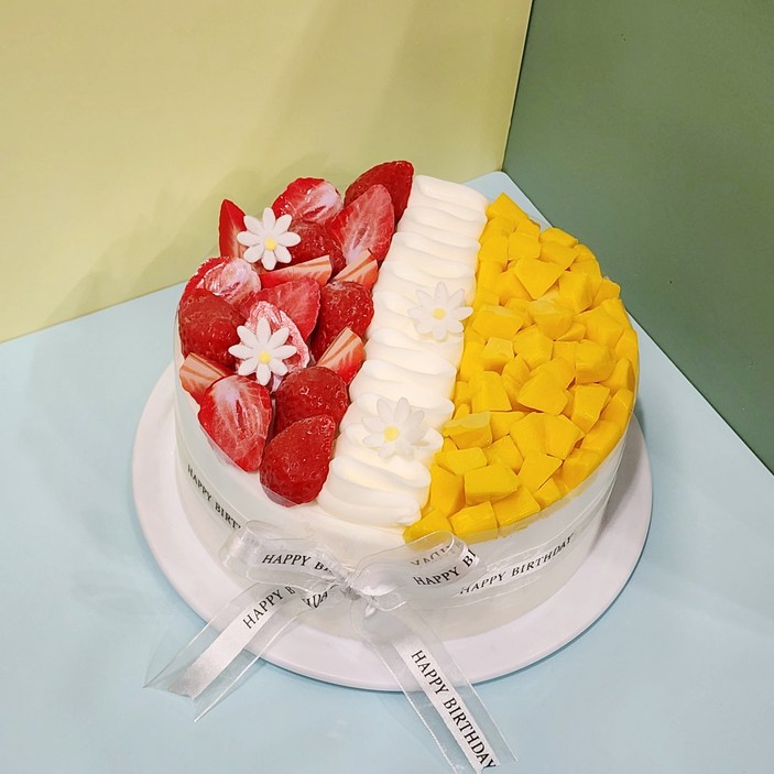 딸기 망고 모형케이크 생크림데코 생일 셀프촬영 소품