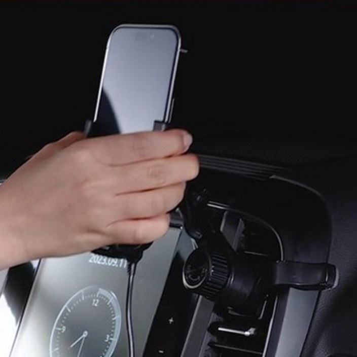 카멜레온360 차량용 핸드폰 고속 무선충전 집게타입 거치대