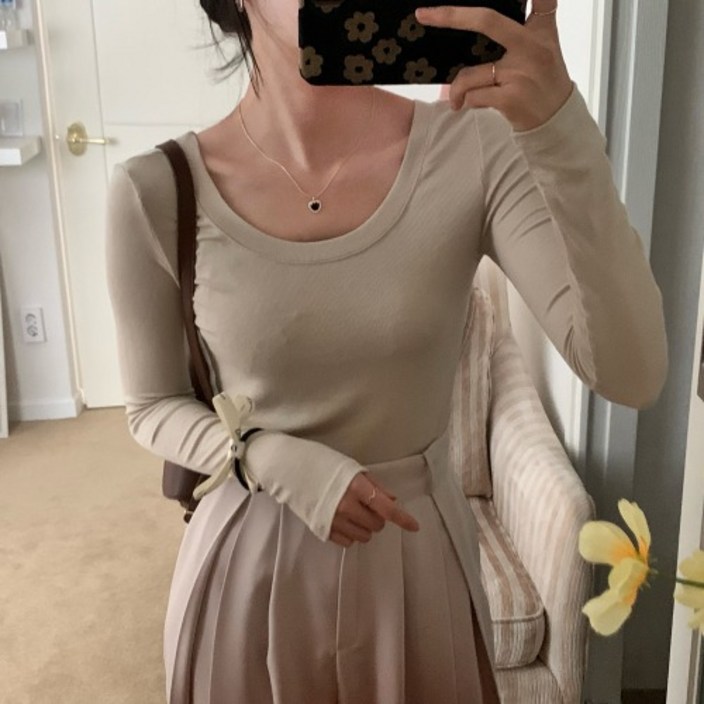 여리여리 U넥 찰랑 이너티 골지 긴팔티셔츠