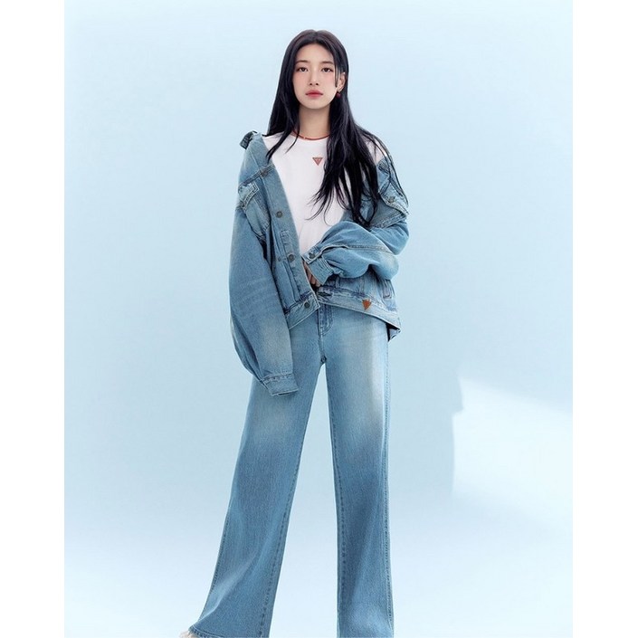 게스 수지 X GUESS 여성 아웃심 포인트 와이드핏 데님 YQ1D0025