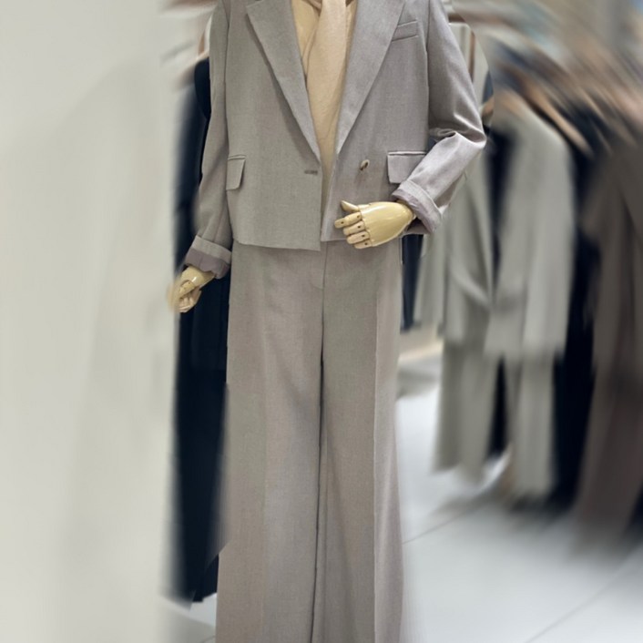 케네스레이디 크레딘 크롭 자켓 & 부츠컷 슬랙스 셋업( EVSLPJ8200 & EVJKPJ8200)_DJ