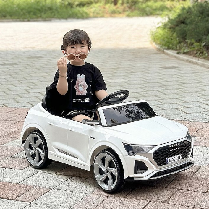 대호토이즈 유아용 아우디 SQ8 e-tron 전동차