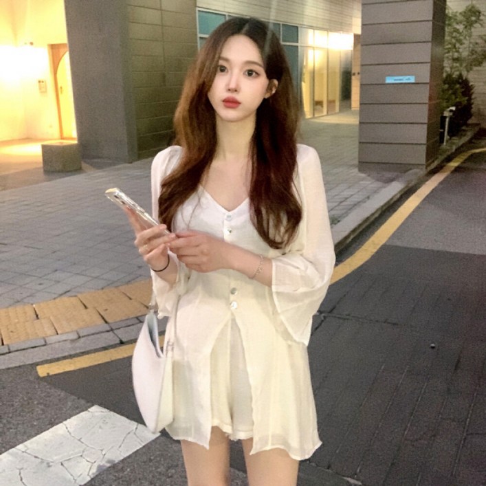 워너비뮤즈  진짜강추 남심폭격  린넨 블라우스 반바지 세트