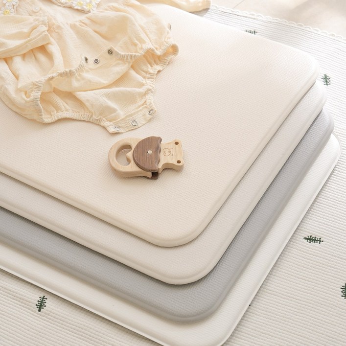 비엔메이드 디어매트 기저귀갈이대 교환대 전용 PVC 쿠션 엠보 방수 매트 75 x 44 x1.4, 75×44 밀키베이지