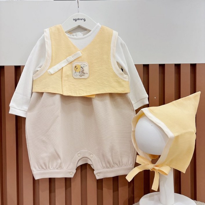 아가방 중계점 이든 한복 우주복 세트 모자YELLOW 24년 가을신상 가을 느낌 듬뿍나는 색감의 우주복과 자수 와펜 포인트 한복 조끼가 셋뚜 추석빔 사듀세요