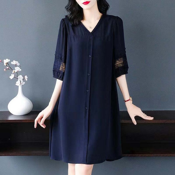 여름 신상 중년 여성용 레이스 컷아웃 드레스 고급 반소매 브이넥 단추 데일리록 순색 루즈핏 엄마 슬림해 보이는 빅사이즈 캐주얼 원피스