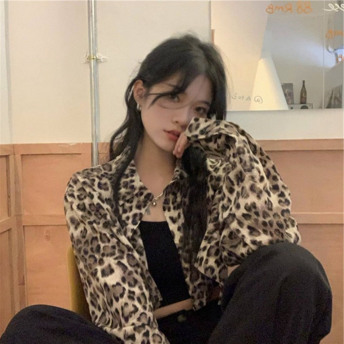 엘바리스 여성 크롭 호피 패턴 셔츠