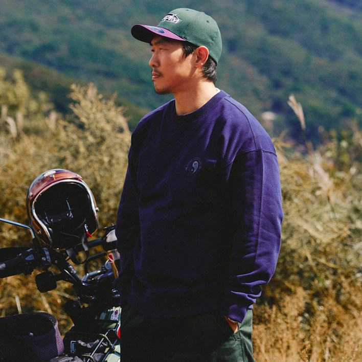 볼컴 남녀공용 굿 럭 클럽 오버핏 맨투맨 VA243RM002