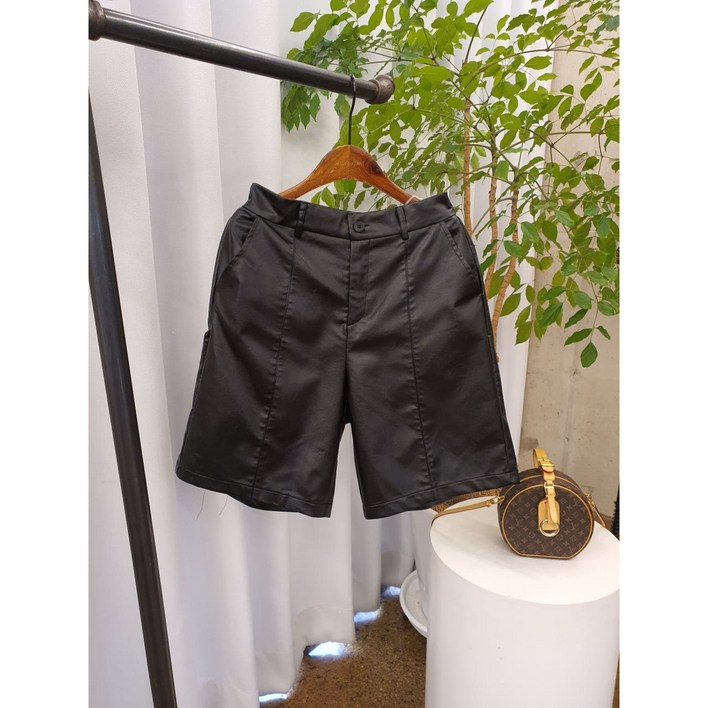 무배 모노 584 루즈핏 뒷밴딩 버뮤다 가죽 반바지