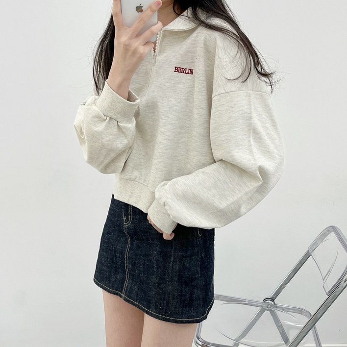 꾸안꾸 귀여움보장 베를린 자수레터링 카라반집업 세미크롭 맨투맨 키작녀 셔츠 니트 빅사이즈 크롭맨투맨 (4color)