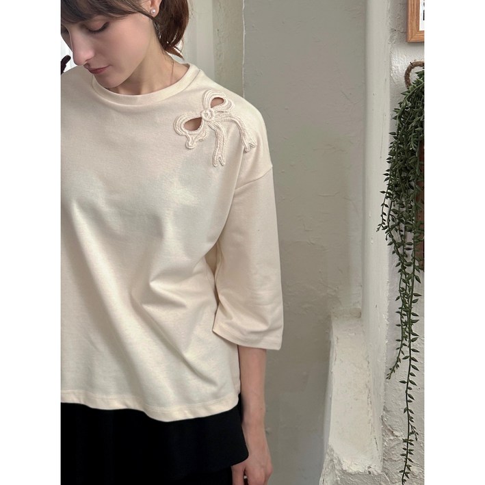 메리브_MERYVE_브롯리본티 3color 여성가을 7부 티셔츠