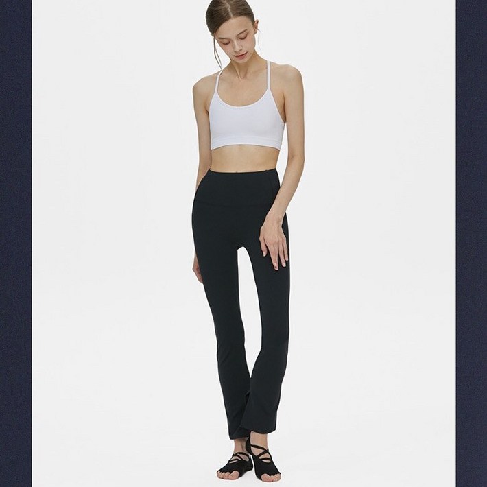 뮬라웨어 스트레이트 실루엣 레깅스 AWWDLG003IC