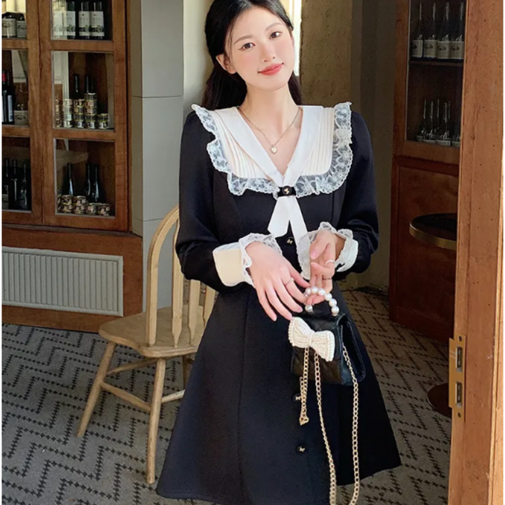 심플한 디자인의 통근 러블리한 원피스예요 심플한 디자인의 통근 러블리한 원피스예요