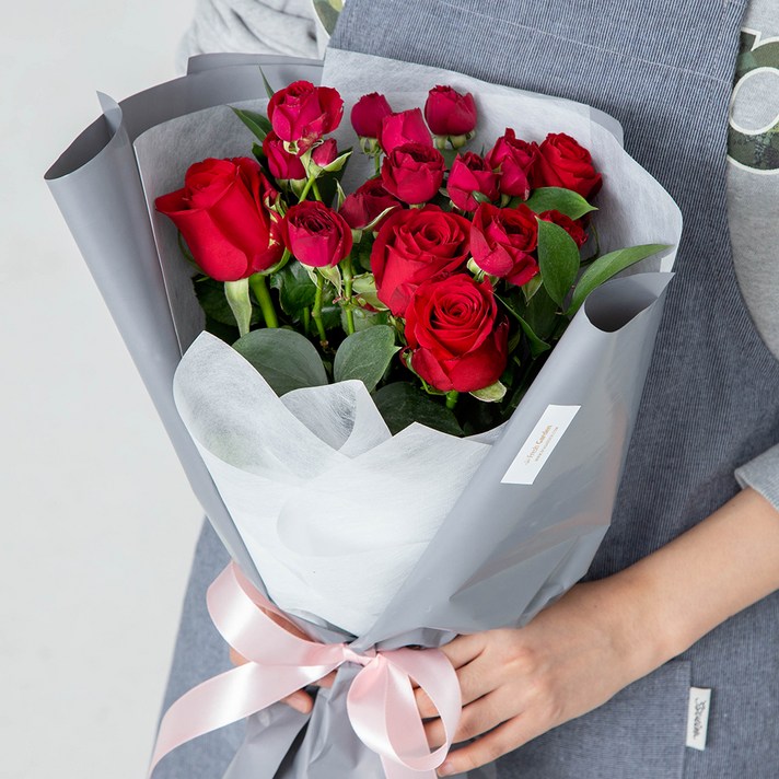 
                                                        생화 프레시가든 꽃다발 M, 레드로즈
                                                    