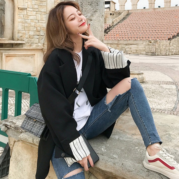 
                                                        포플러앤씨 여성용 뉴빌리 소매 줄지 재킷
                                                    