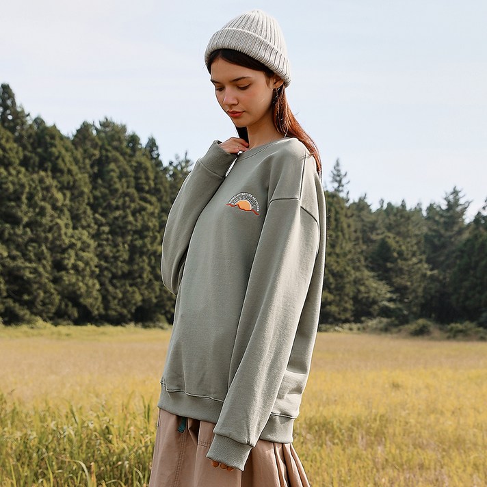 플루크 썬라이즈 자수 맨투맨 FMT3036