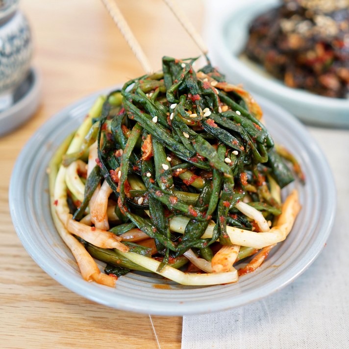  [물레방아반찬] 맛 한번 보면 바로 라면 끓이게 되는 파김치!! 칼국수 맛집에서 직접 만든 전라도식 국산 파김치!!!, 500g, 1개 