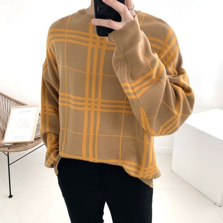 베이직바이블 유니크 사각 체크 오버핏 라운드 니트