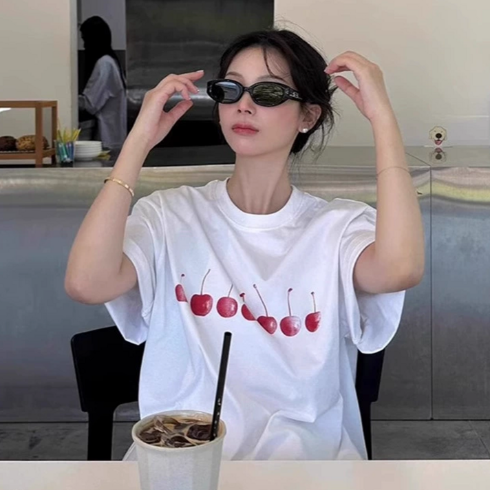 소스룸 체리 라운드넥 루즈핏 면 반팔티