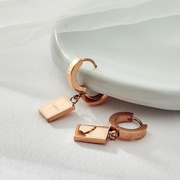 써지컬스틸 여성 LOVE사각바 원터치링귀걸이