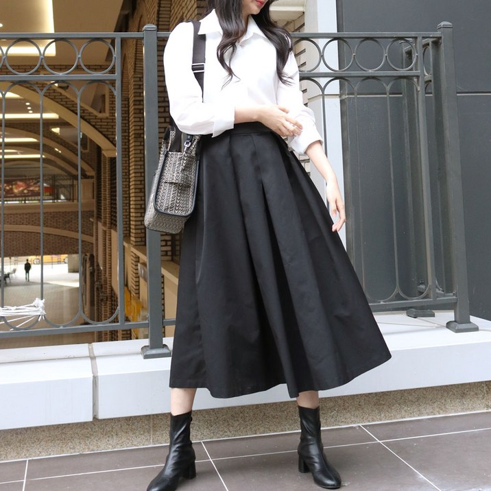 메리앤유 볼륨 라인 뒷 밴드 셔링 햅번 플레어 롱 스커트 포켓있음