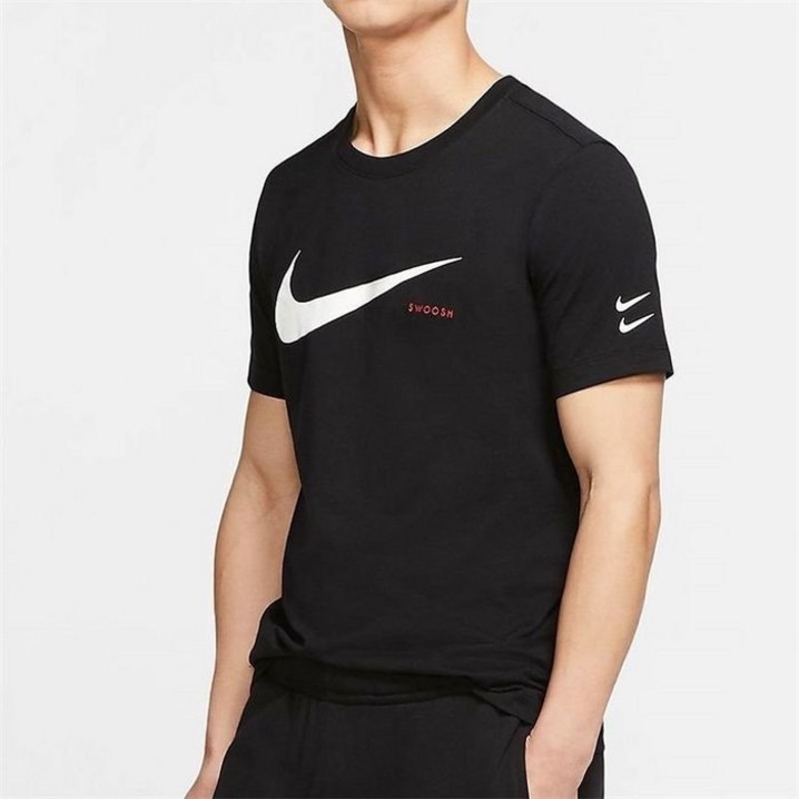 나이키 스포츠웨어 스우시 반팔 티셔츠 블랙,화이트 DB5858-100 18,900