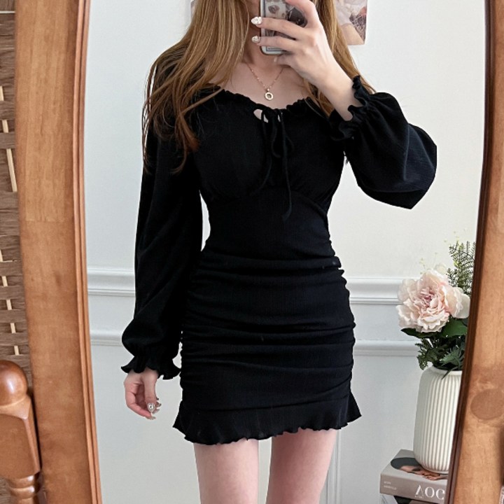 소이다 슈가펀 바비슈 긴팔 셔링 원피스