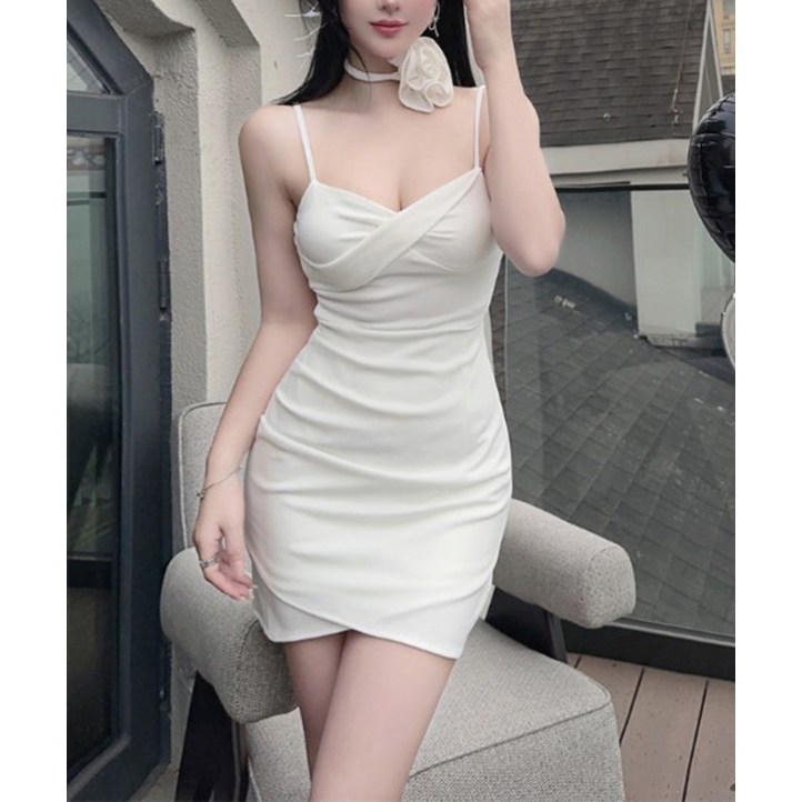 플라워 포인트 슬림핏 심플 꼬임 원피스