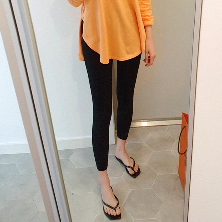 YUM 가을 크롭 8부 빅사이즈 레깅스 YUM 가을 크롭 8부 빅사이즈 레깅스