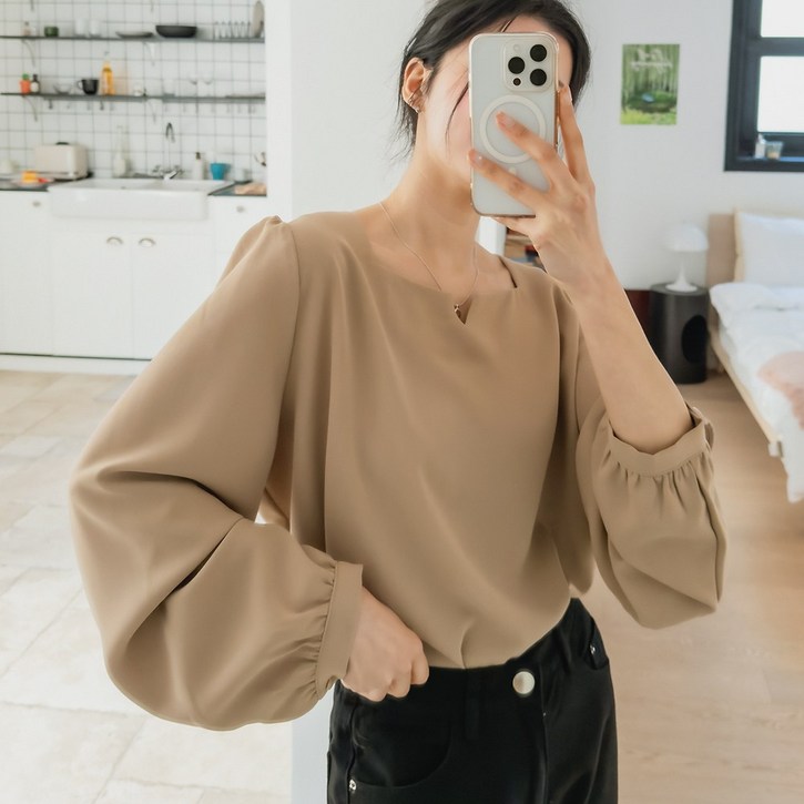 로로텐 트임 스퀘어넥 퍼프 긴팔 블라우스 여성 빅사이즈