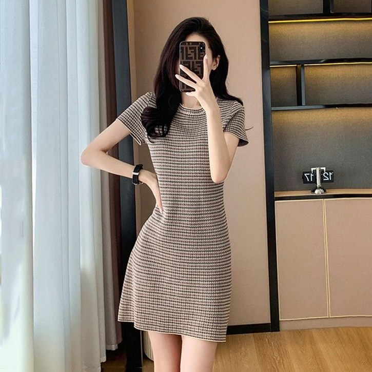 ORZQU 여름 여성 라운드 반팔 니트 힙업 스커트 스트라이프 슬림 원피스