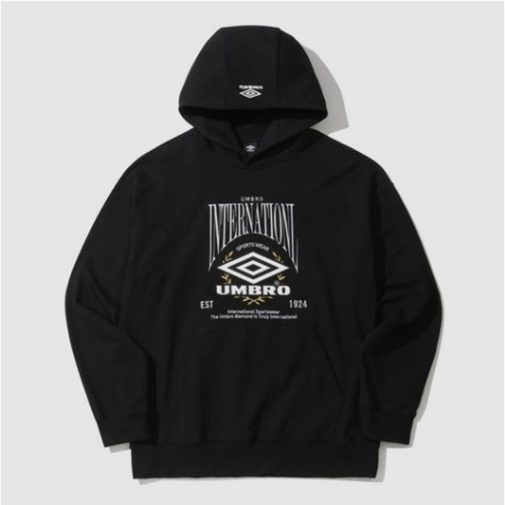 국내매장상품 UMBRO 엄브로 후드티 아카이브 클럽 그래픽 후디 블랙 UO121CHD11 304591