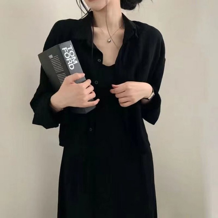 봄여름 시즌 빈티지 감성 가득한 데일리 린넨 셔츠 끈나시 원피스 투피스 세트 우아함 블라우스 스타일리시