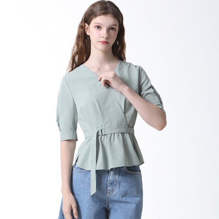 리스트 벨티드 페플럼 블라우스  택가격  158000원