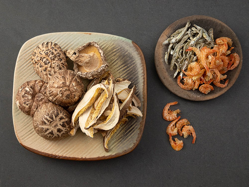 몸애조화 국내산 흑화고 버섯 건어물 혼합 선물세트, 190g, 1세트 - thumb image