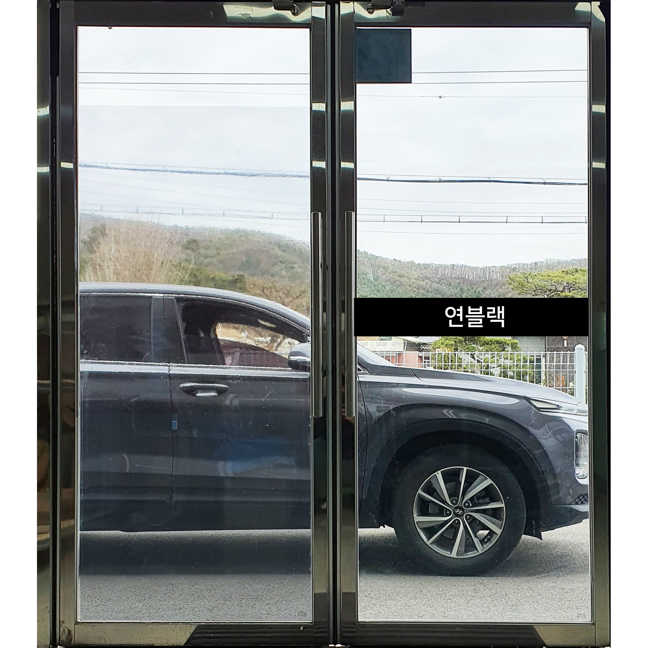 네추럴케어 무점착 인테리어 창문필름 자외선차단 사생활보호 단열필름 고정폭 1m 아파트 베란다 단열시트 간편시공, 연블랙 투명 - thumb image